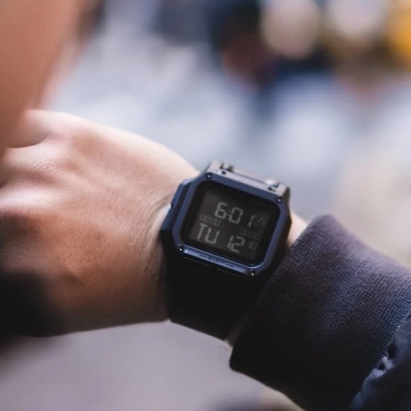 Men’s Nixon Watch - Picture 14 of 15